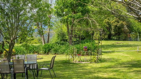 Vicarage View Cottage - Lismore Accommodation 4
