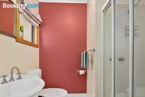 Green Views - Lismore Accommodation 3