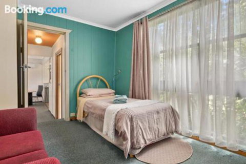 Green Views - Lismore Accommodation 4
