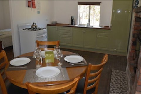 Four Bull Hut - Lismore Accommodation 6