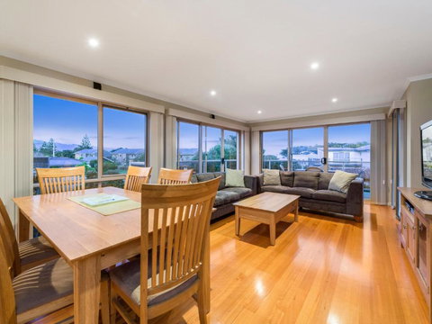 Sound Of The Sea - Lismore Accommodation 6