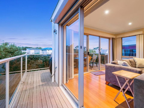 Sound Of The Sea - Lismore Accommodation 7