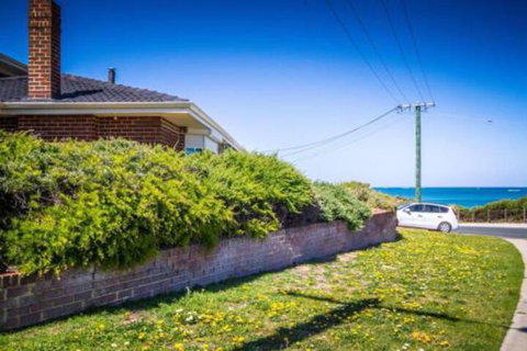 Yanchep Beach Retreat - Lismore Accommodation 4