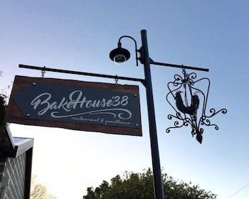 Bakehouse '38 Restaurant & Guesthouse - Lismore Accommodation 1