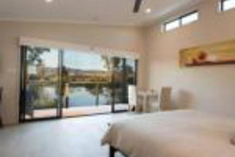 Still Earth - Lismore Accommodation 0