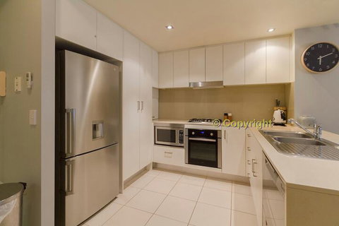 A Deluxe Swim Up Drift Apartments South - Lismore Accommodation 3