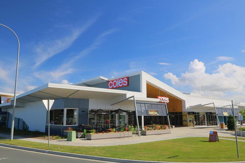 A Deluxe Swim Up Drift Apartments South - Lismore Accommodation 1