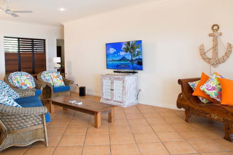 Absolute BeachFront Bliss @ Newell Beach - Lismore Accommodation 5