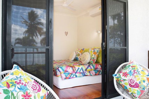 Absolute BeachFront Bliss @ Newell Beach - Lismore Accommodation 6