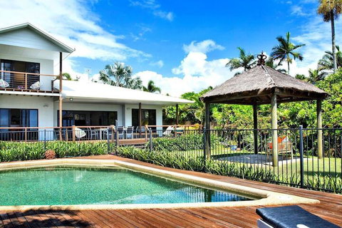 Absolute BeachFront Bliss @ Newell Beach - Lismore Accommodation 1