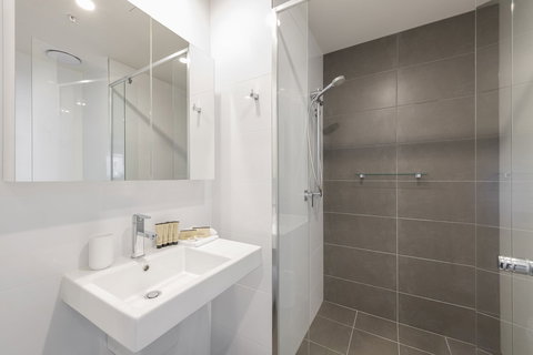 Astra Apartments Newcastle East - Lismore Accommodation 1