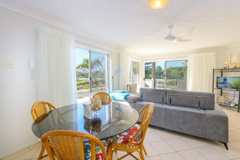 Triton Shores Holiday Apartment - Lismore Accommodation 6