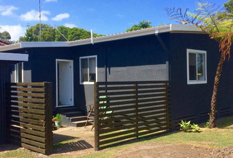 Tallowood Beachfront Cottage - Lismore Accommodation 4