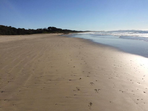 Tallowood Beachfront Cottage - Lismore Accommodation 5