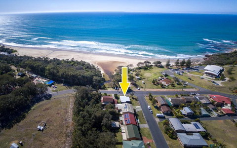 Tallowood Beachfront Cottage - Lismore Accommodation 1
