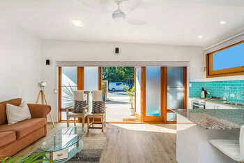 Half Moon Cottage - Lismore Accommodation 1