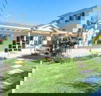 Bamboo Bay at Fingal Bay - Lismore Accommodation