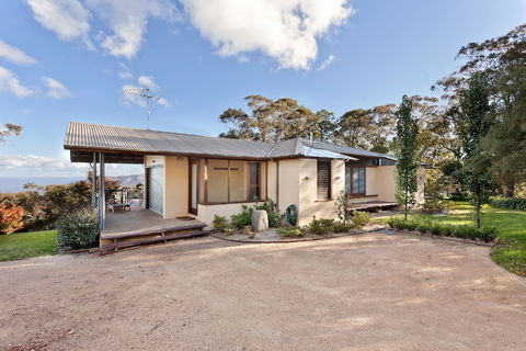 Summer House - Lismore Accommodation 0