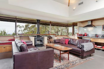 Summer House - Lismore Accommodation 1