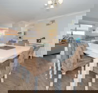 Pebble Pde 1 / 14 Fingal Bay - Lismore Accommodation