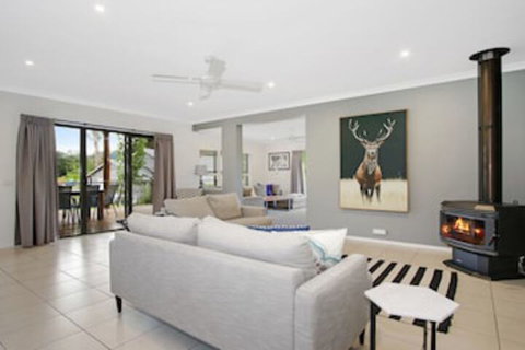 Always Bright - A Bright Escape - Lismore Accommodation 0