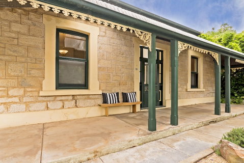 Pembury Cottage - Lismore Accommodation 2