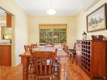 Alpine Mist - Spacious 5 Bedroom Home - Lismore Accommodation 2