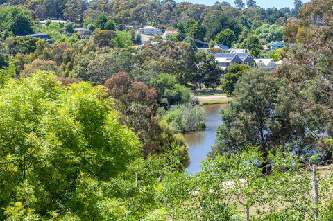 Balconies Lakeside - Lismore Accommodation 5
