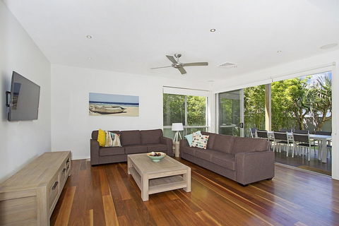 Banzai On The Beach - Lismore Accommodation 1