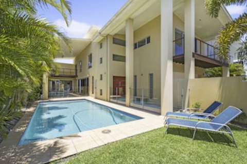 ANGOURIE HOUSE SALT VILLAGE - Lismore Accommodation 0