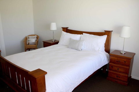 Farmers Daughter Wines - Lismore Accommodation 5
