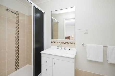 Farmers Daughter Wines - Lismore Accommodation 6