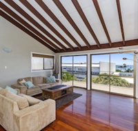 Kingscliff Ocean Vista With Jacuzzi Spa - Lismore Accommodation