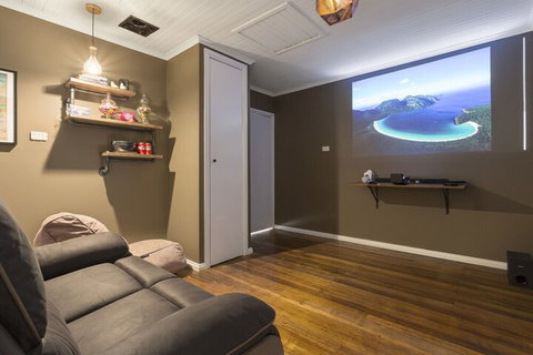 Stargazers Luxury Cottage - Lismore Accommodation 5