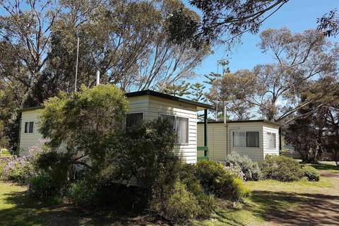 Kingscote Tourist Park And Family Units - Lismore Accommodation 1