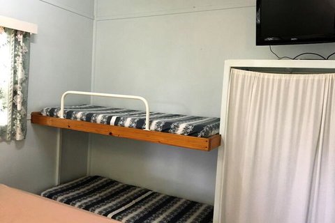 Kingscote Tourist Park And Family Units - Lismore Accommodation 3