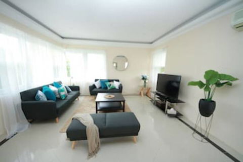 Baulkham Hills Beauty - Lismore Accommodation 0