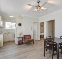 Surf Side Palms 12 - Lismore Accommodation