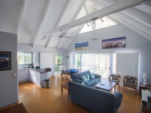 Affordable Twin Peaks 1 - Lismore Accommodation 5