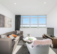1 Bedroom Modern Apartment in Chatswood - Lismore Accommodation
