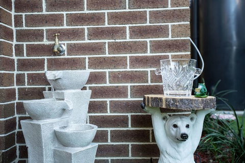 AUJOY 4 Bed Townhouse Burwood 2 - Lismore Accommodation 2