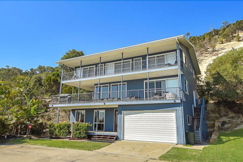 Sandcastles Coign 10 - Lismore Accommodation 1