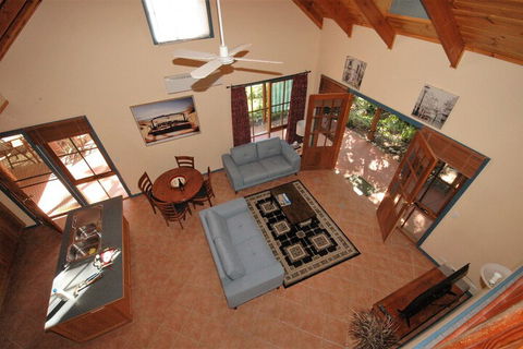 Garden Cottage Beechworth - Lismore Accommodation 5