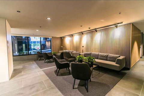 JC Marina Tower Docklands - Lismore Accommodation 6