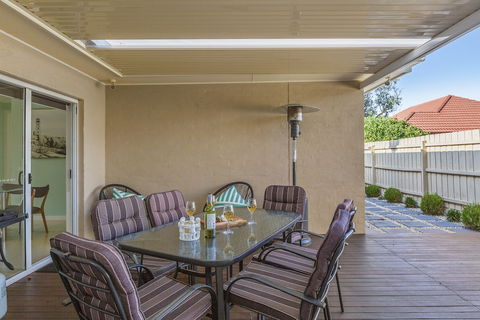 BOUTIQUE STAYS - The Richardson - Lismore Accommodation 0