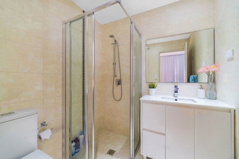 Stylish Apartment Near Airport & Station - Lismore Accommodation 5