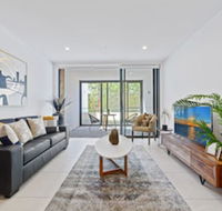 HomeHotel New  Walking to Shopping Super Clean - Lismore Accommodation