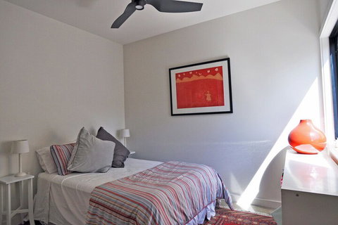 Armstrongs Close TO Beach - Lismore Accommodation 2