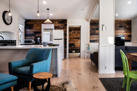 Table Hill Cottage - Lismore Accommodation 4