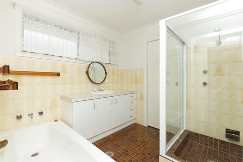 Lake House On Elouera - Lismore Accommodation 6